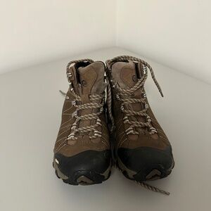 Oboz Women's Bridger Mid B-DRY Hiking Boot in Brown | Size 7.5